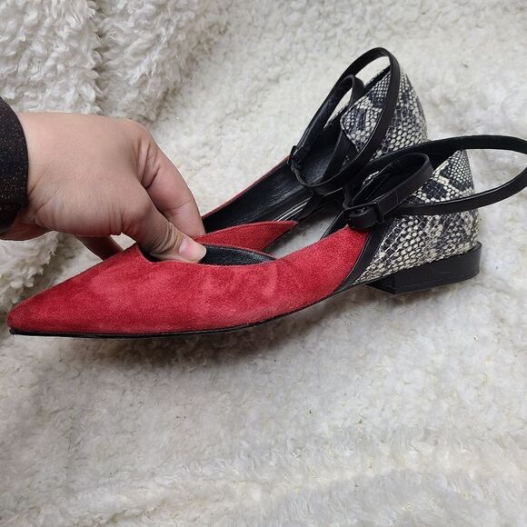 Elie‎ Tahari Red Suede and Snakeskin Color Block Pointed Toe Ankle Strap - Picture 4 of 4